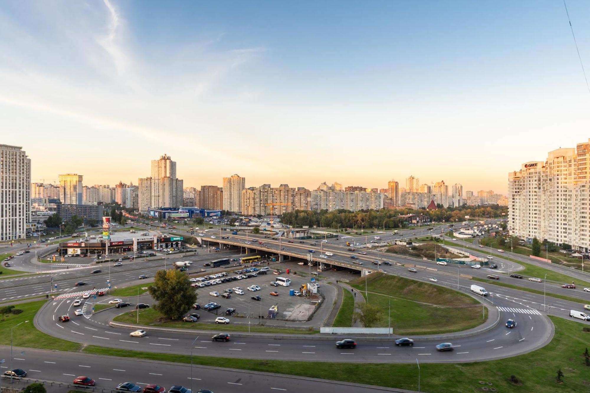 Апартаменты на метро Осокорки Київ Екстер'єр фото
